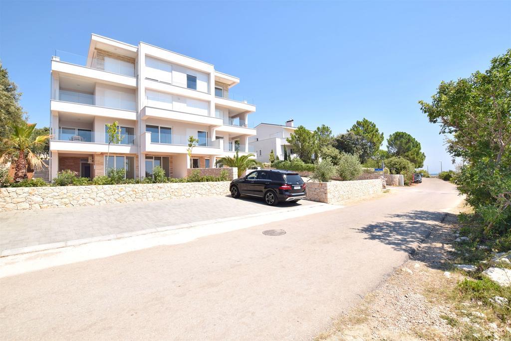Apartments Branimir Мандре Экстерьер фото