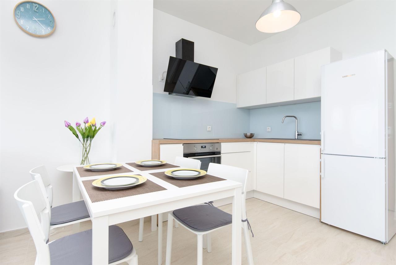 Apartments Branimir Мандре Экстерьер фото